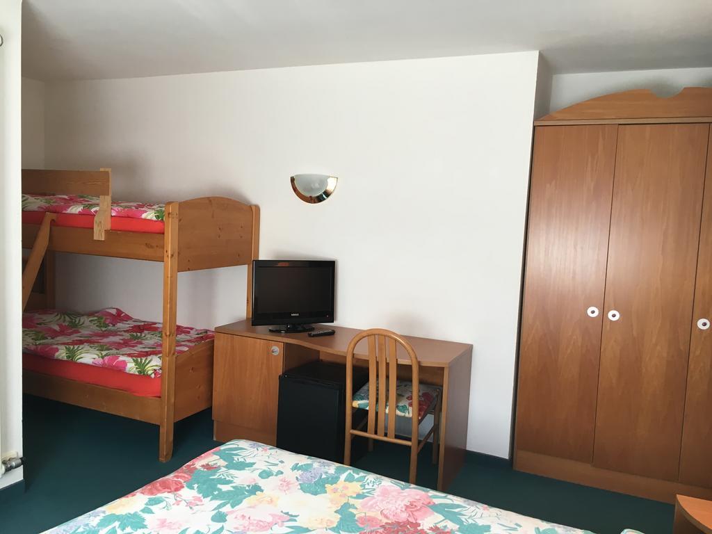 Hotel Garni Enrosadira Vigo di Fassa Zewnętrze zdjęcie