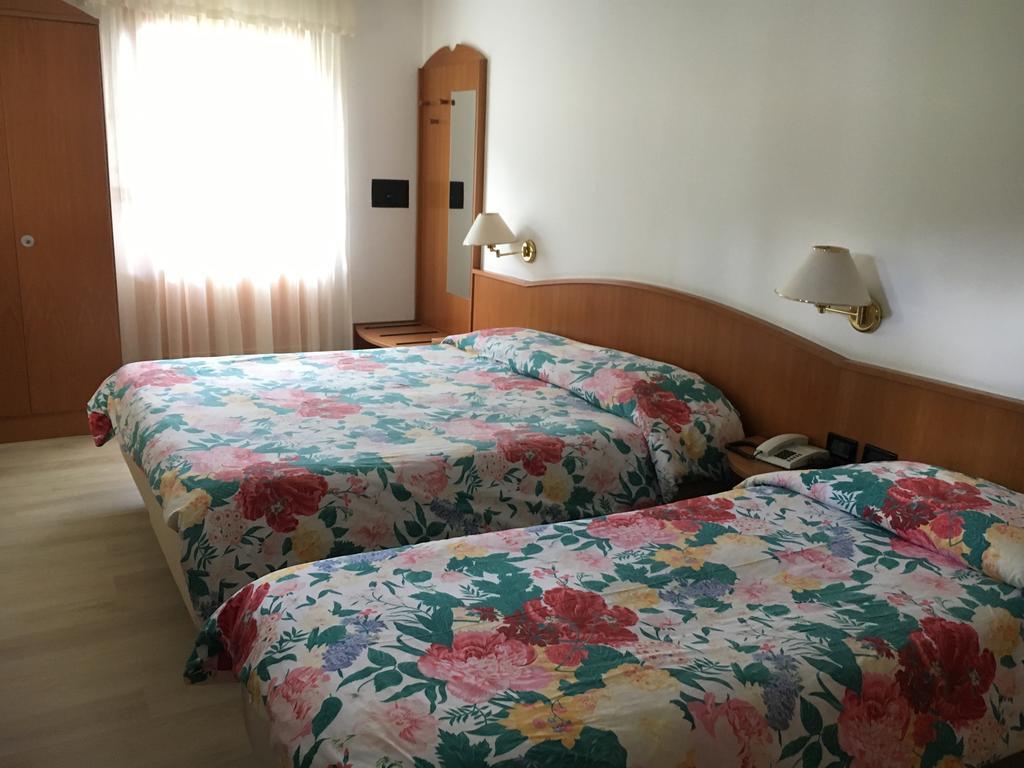 Hotel Garni Enrosadira Vigo di Fassa Zewnętrze zdjęcie